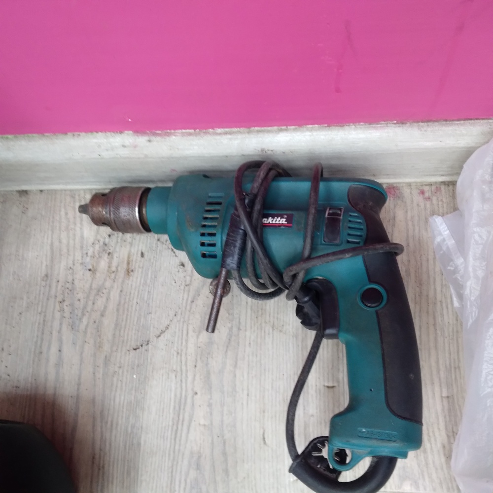 Дрель makita hp1620