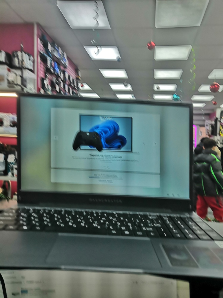 Ноутбук machreator One i3