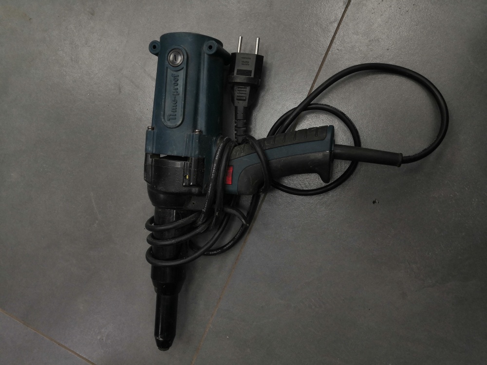 Заклепочник тас500а