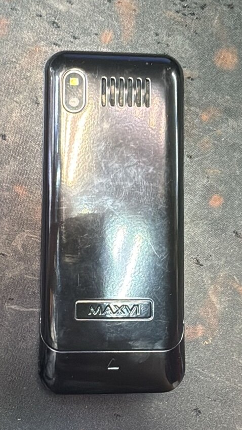 Мобильный телефон Maxvi