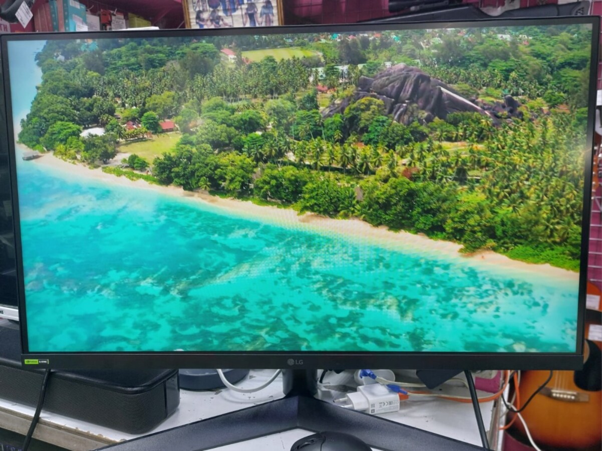 Монитор LG 27"