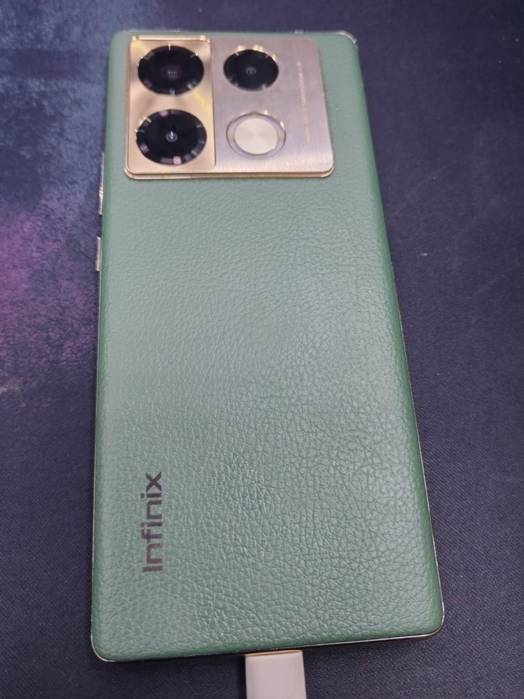Мобильный телефон Infinix NOTE 40 Pro12/256