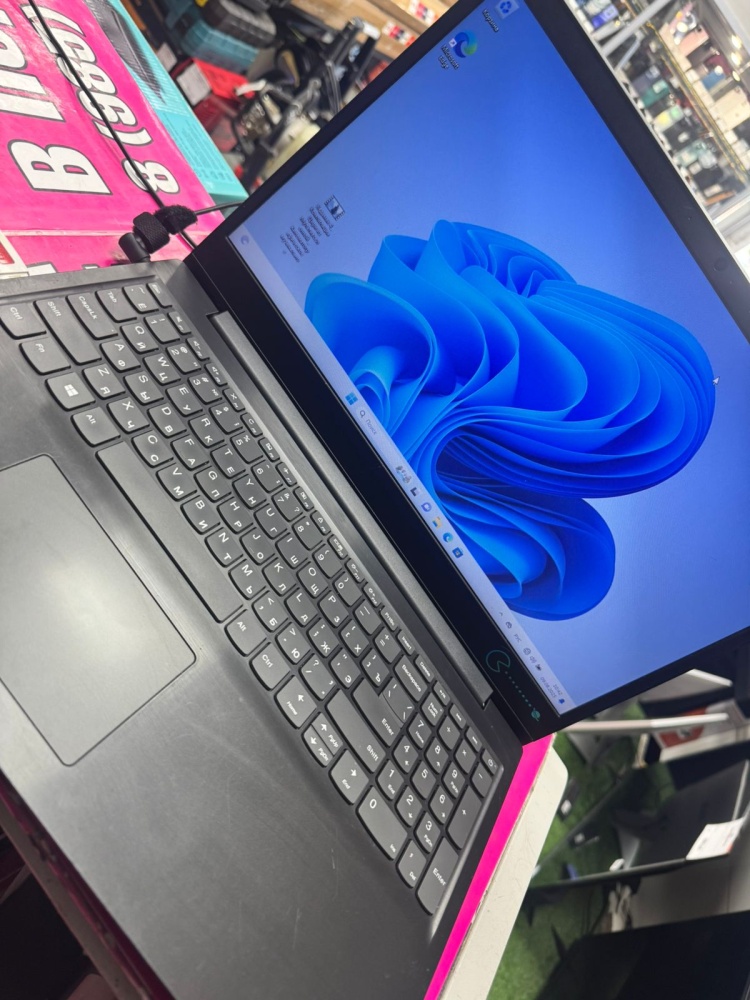 Ноутбук Lenovo AMD A6-9225 RADEON R4