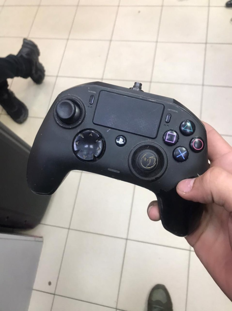 Гейпад PS4