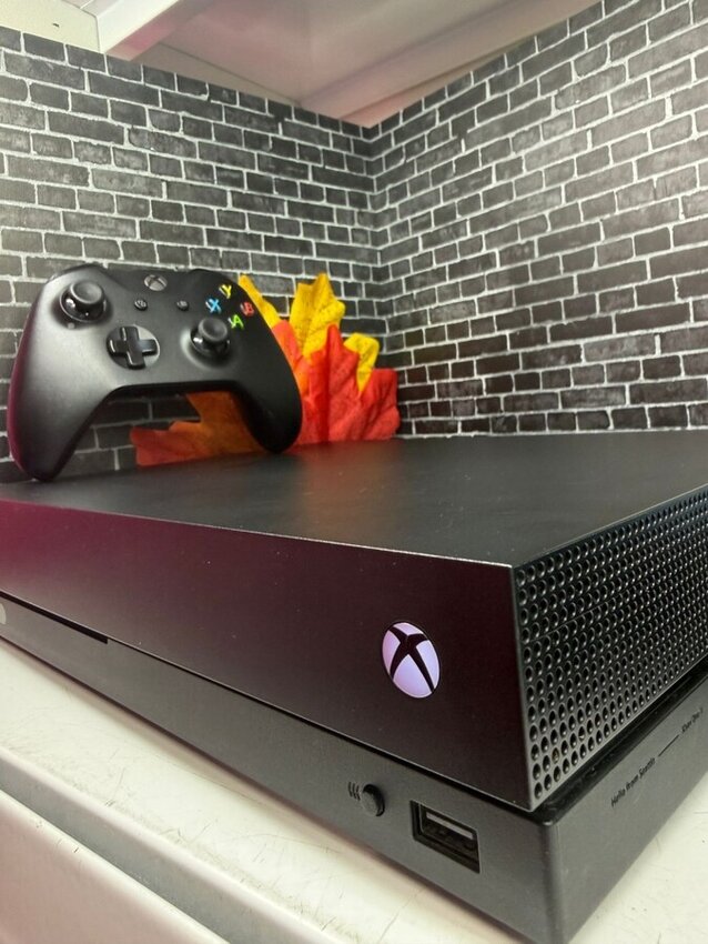 Игровая приставка XBOX ONE X 1 Tb