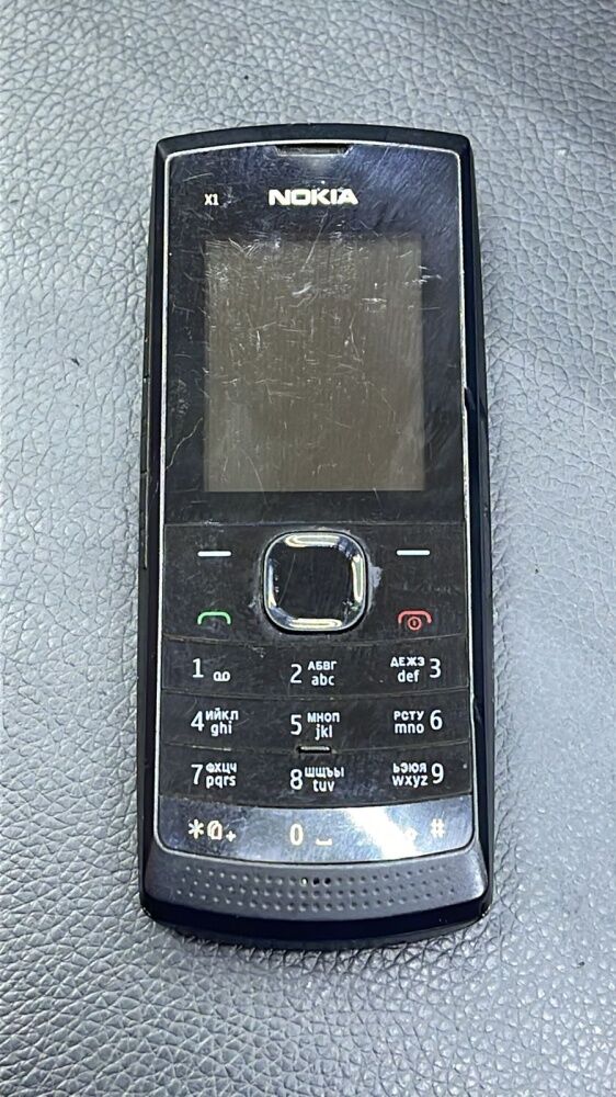 Мобильный телефон Nokia X1-01