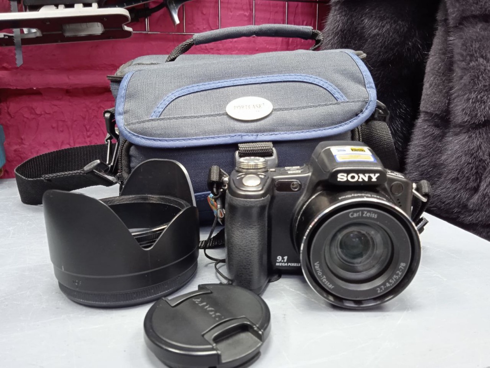 Фотоаппарат Sony Cyber shot h50