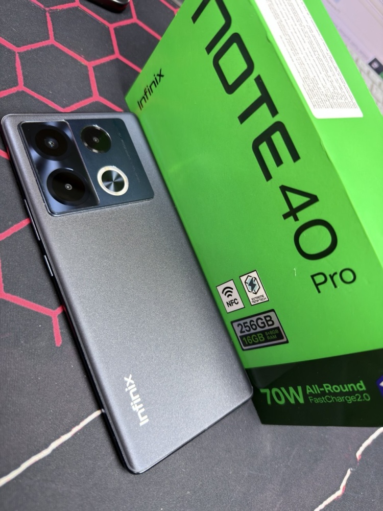 Смартфон Infinix NOTE 40 PRO 8/256GB