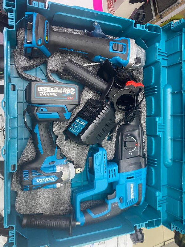 Набор инструментов Makita