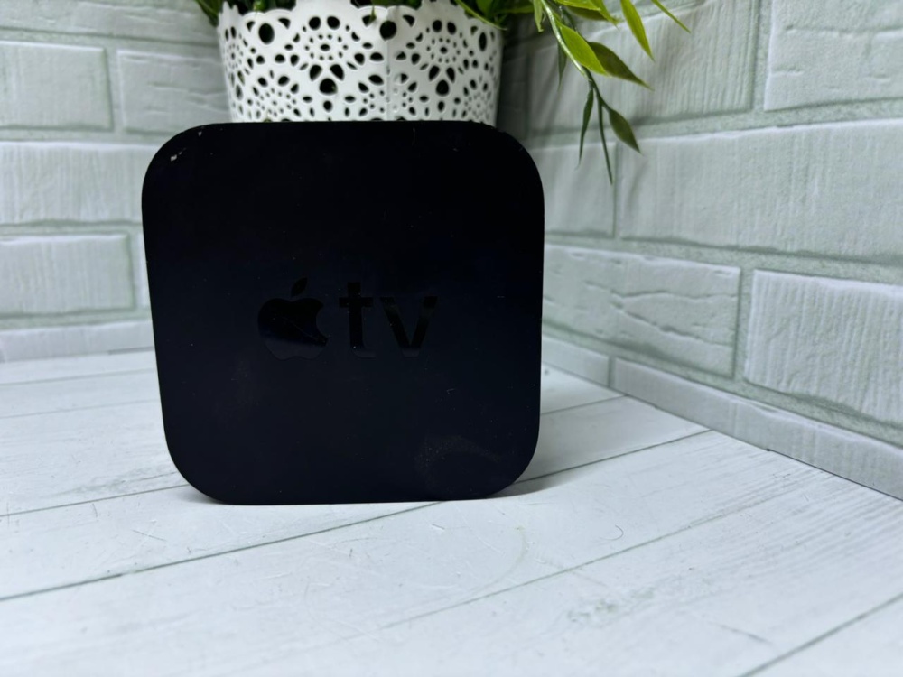 ТВ-приставка Apple A1842 32gb