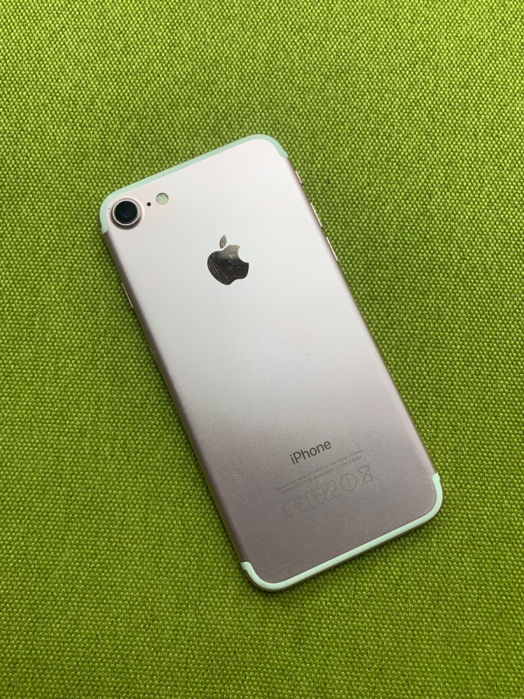 Смартфон iPhone 7 32Gb