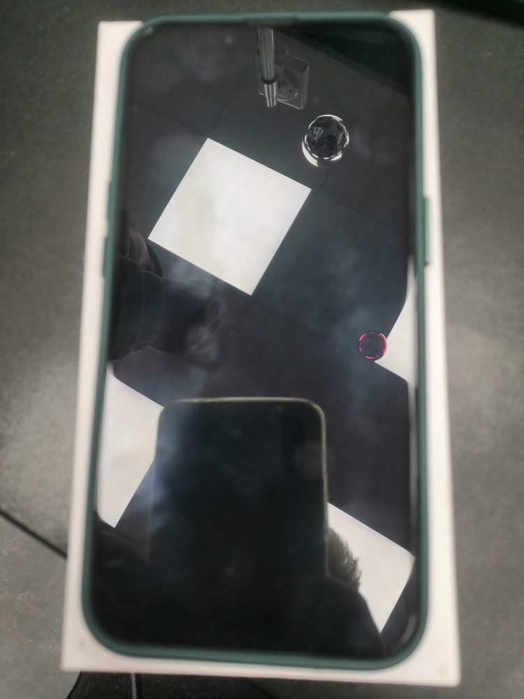 Смартфон iPhone 13 128 Gb