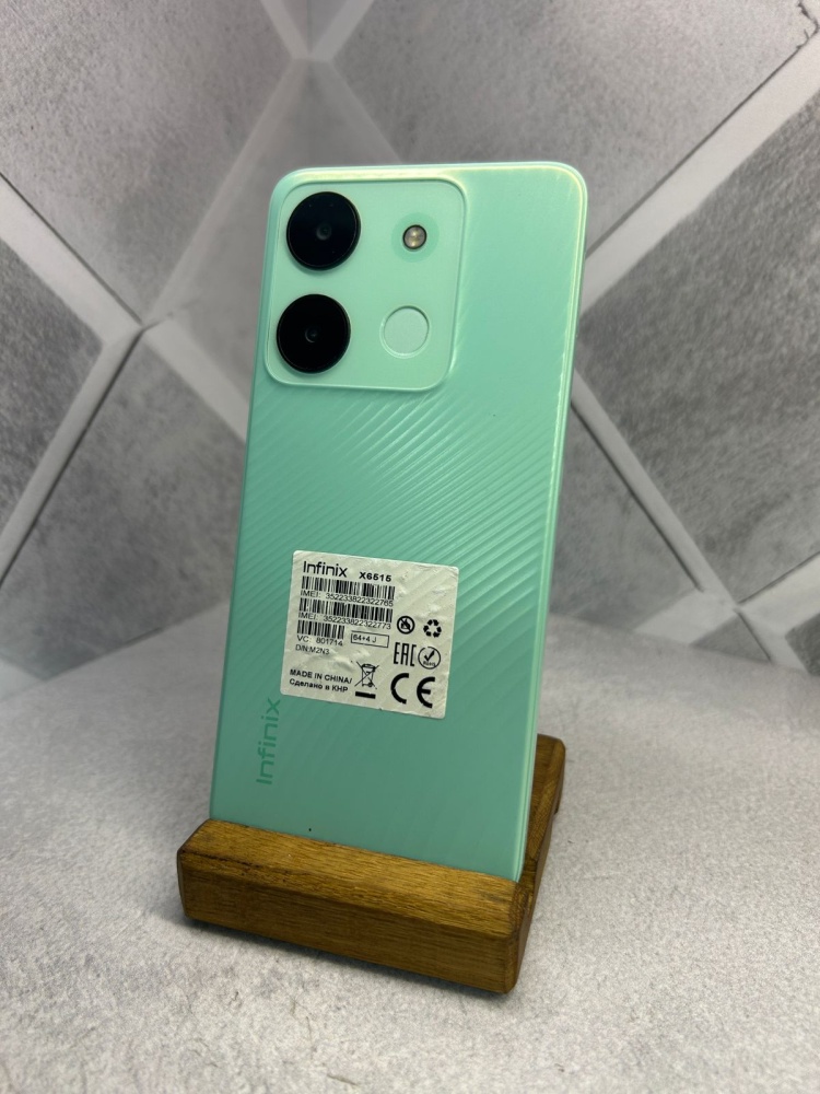 Мобильный телефон Infinix Smart7 4/64