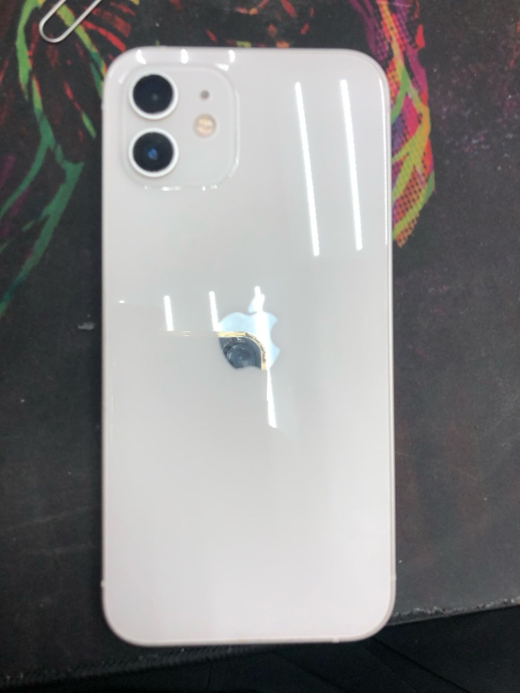 Смартфон iPhone 12 64 Gb