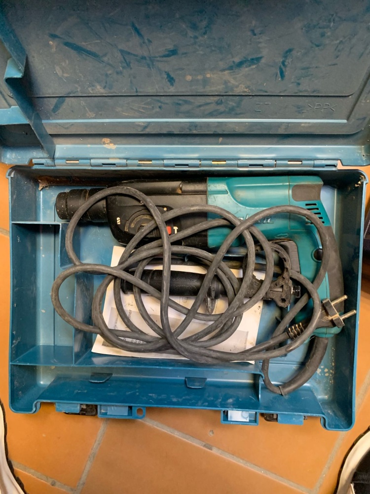 Перфораттор Makita