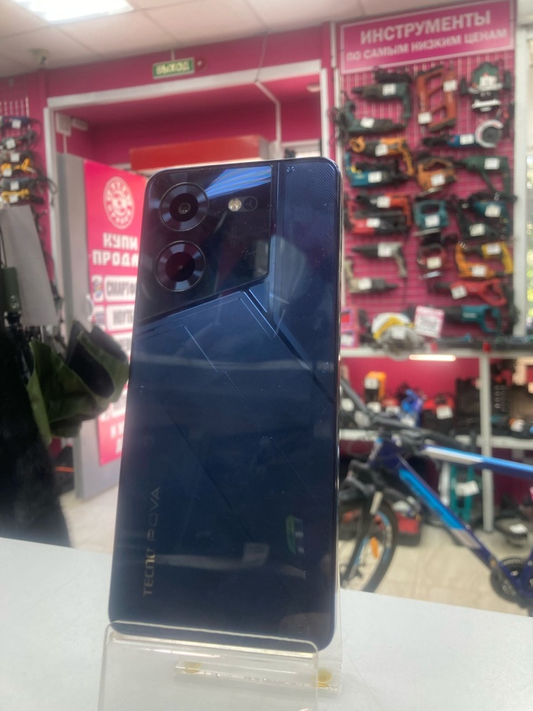 Мобильный телефон Tecno pova5 8/128