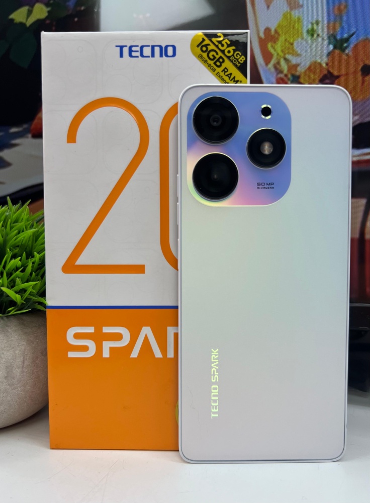 Мобильный телефон Tecno Spark 20 8/256gb