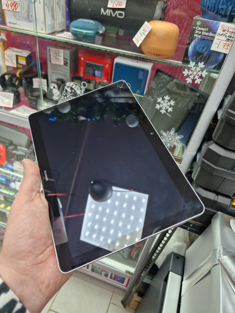 Планшет Huawei AGS-L09 2/32GB