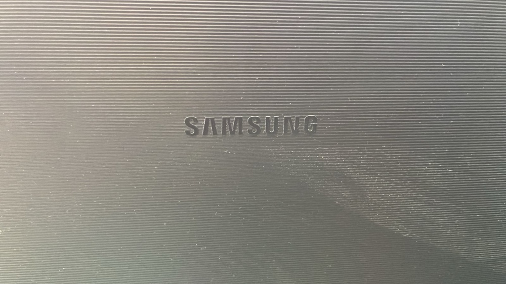 Ноутбук ASUS 2*2,6/4/256SSD