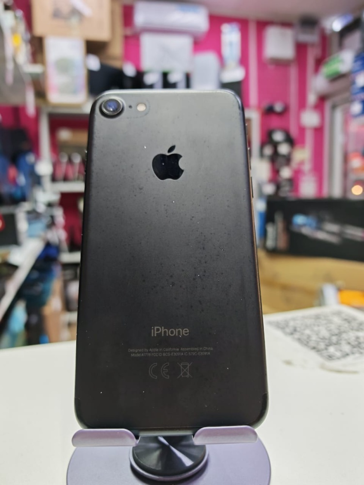 Смартфон iPhone 7 128Gb