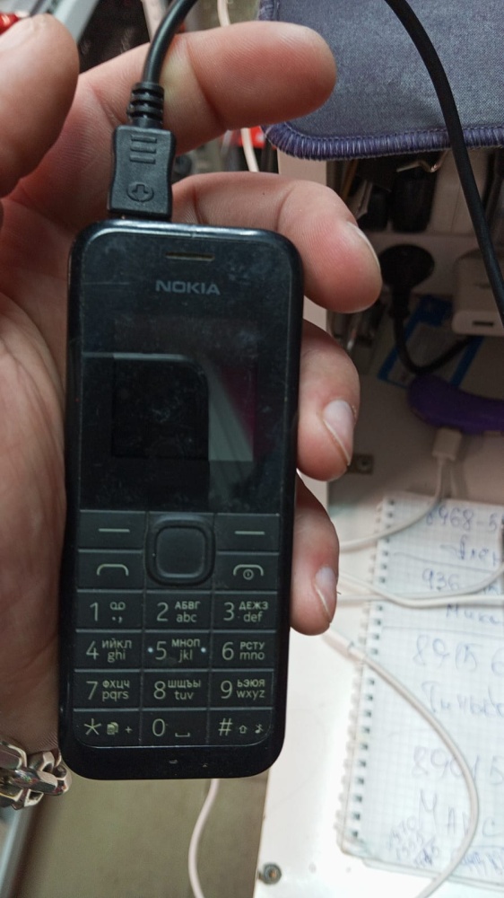 Мобильный телефон Nokia rm-1133