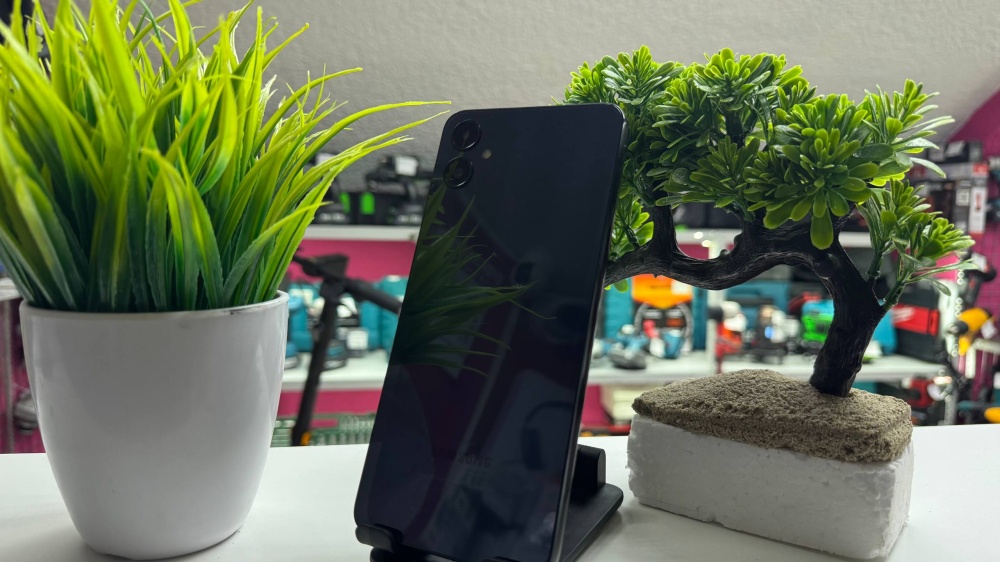 Смартфон Samsung A05 4/64