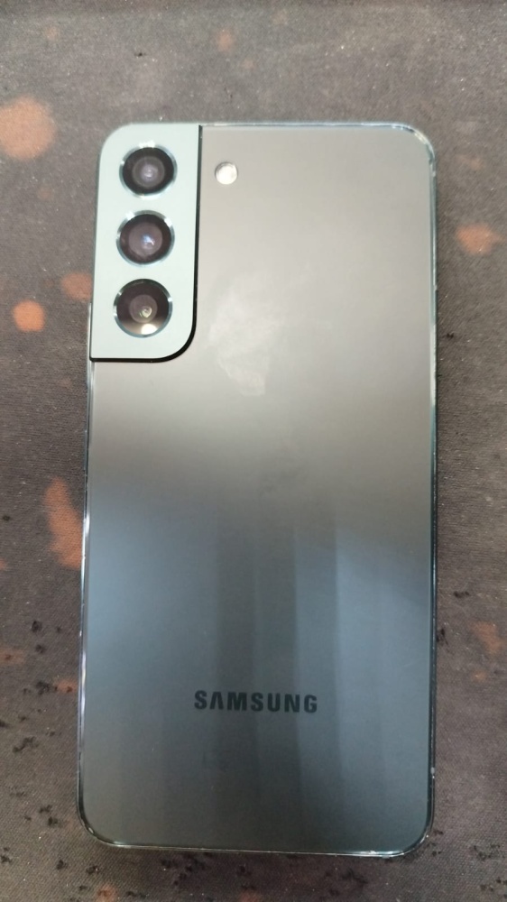 Смартфон Samsung S22 8/128