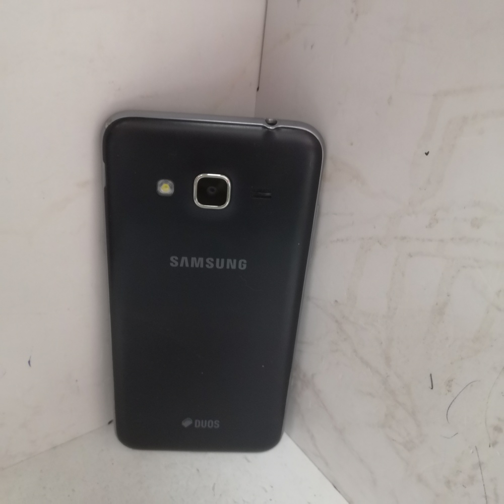 Смартфон Samsung J3 2016
