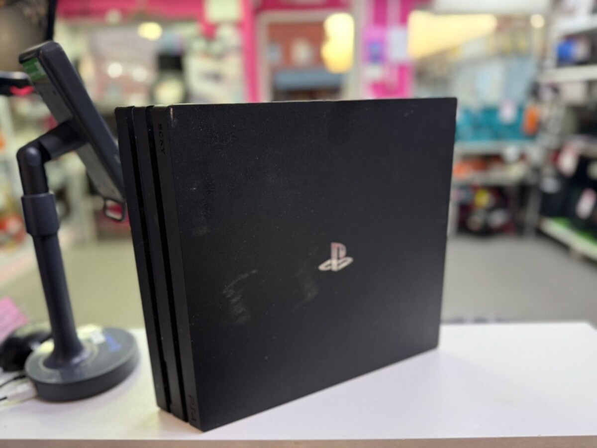 Игровая приставка Sony PlayStation 4 PRO