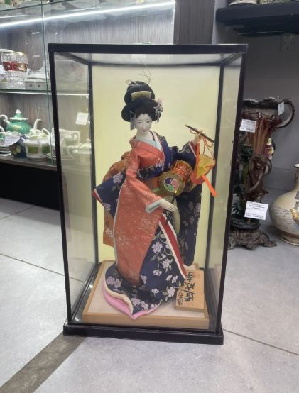 Японская фарфоровая Кукла