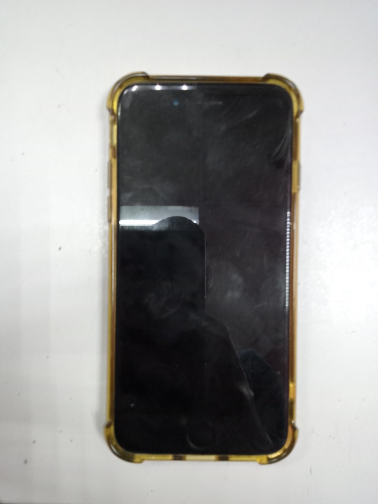 Смартфон iPhone SE 2020