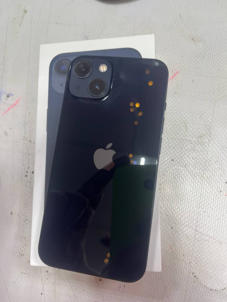 Смартфон iPhone 13 128 Gb 77акб  не кручен