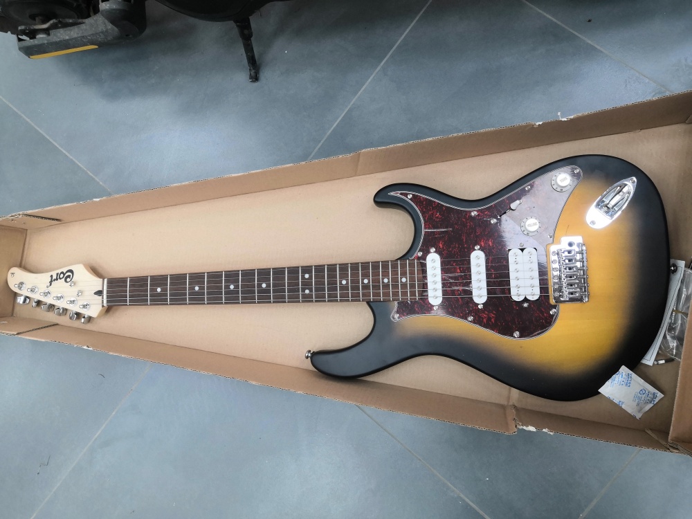 Электрогитара cort