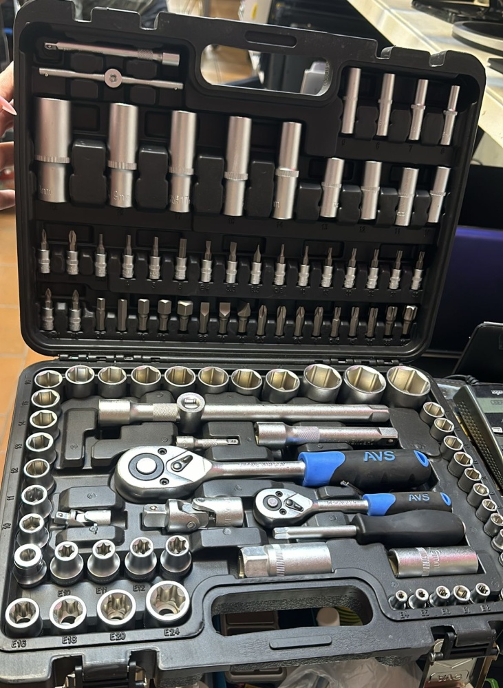 Набор инструментов avs 108pcs