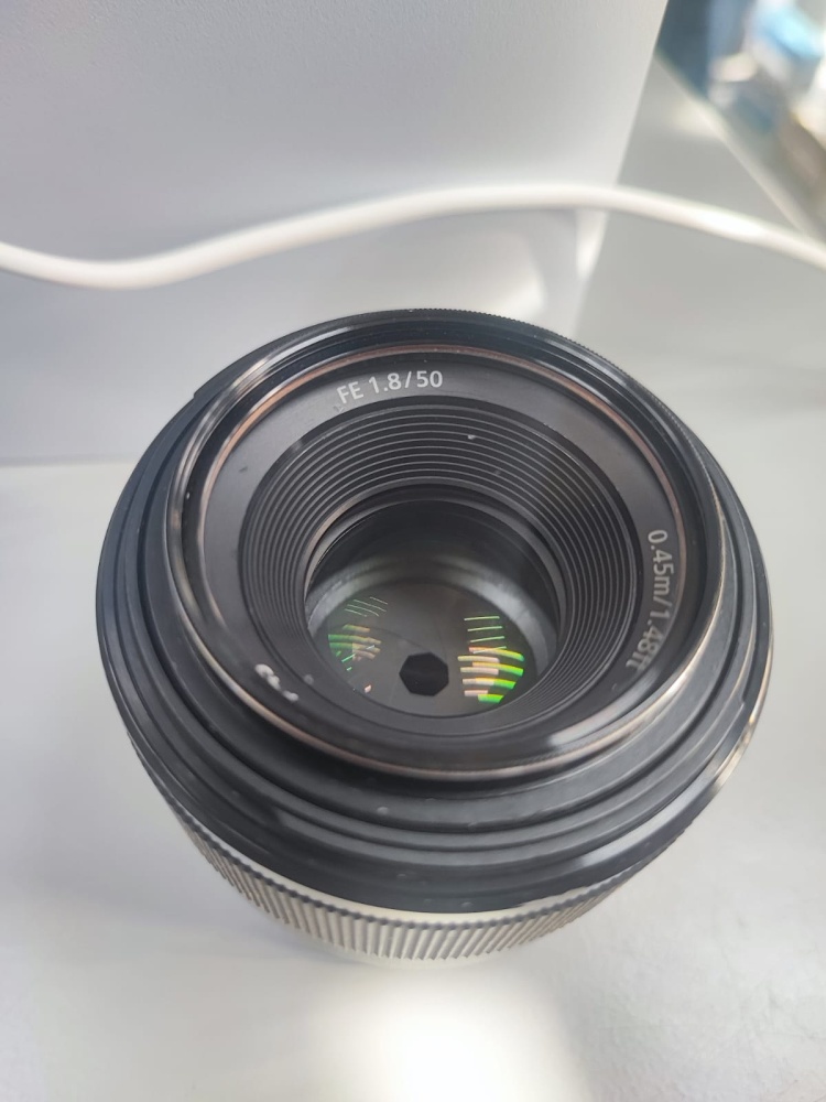 Объектив Sony