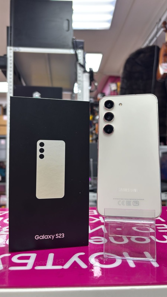 Смартфон Samsung S23 8/256
