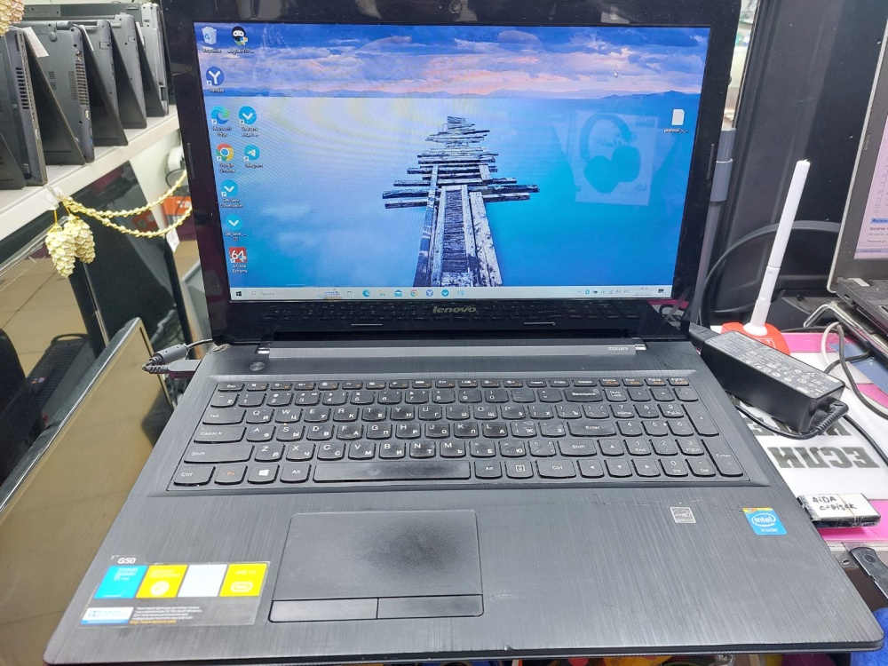 Ноутбук Lenovo G50-30 celeron/4/256