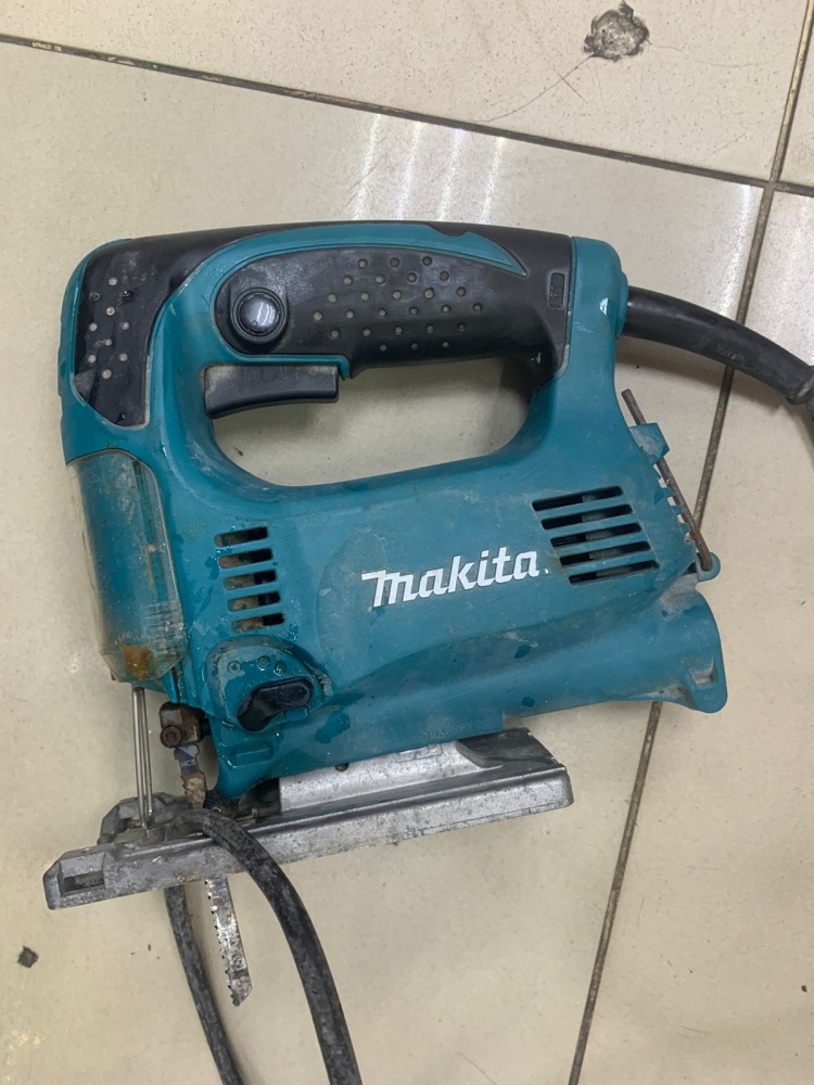 Лобзик Makita 4329