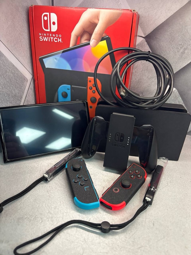 Игровая приставка Nintendo Switch OLED 64 gb