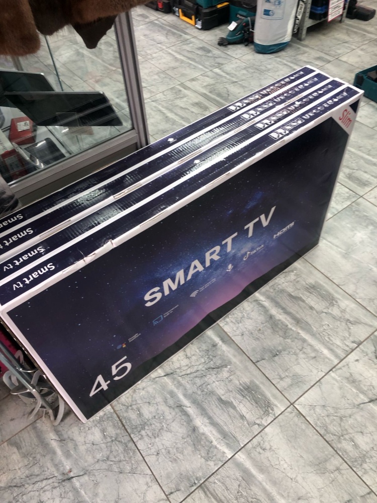 /Телевизор Smart 43*