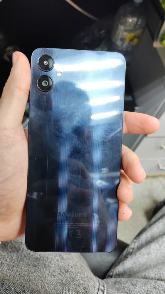 Смартфон Samsung A05