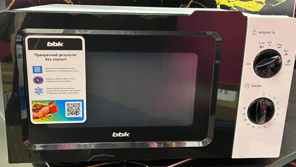 Микроволновая печь BBK 17MWS-783M\W