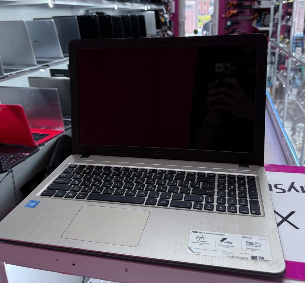 Ноутбук ASUS