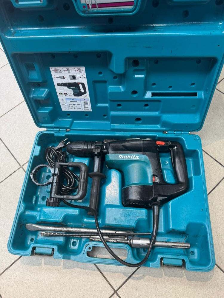 Перфоратор MAKITA HR-401C