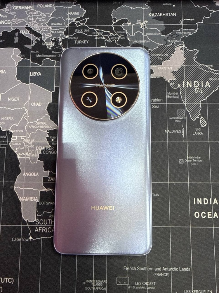 Смартфон Huawei Nova 13 I 8/128