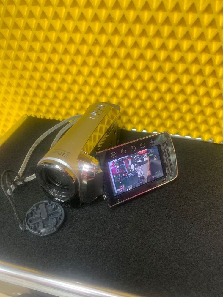 Видеокамера JVC GZ-MS95SE