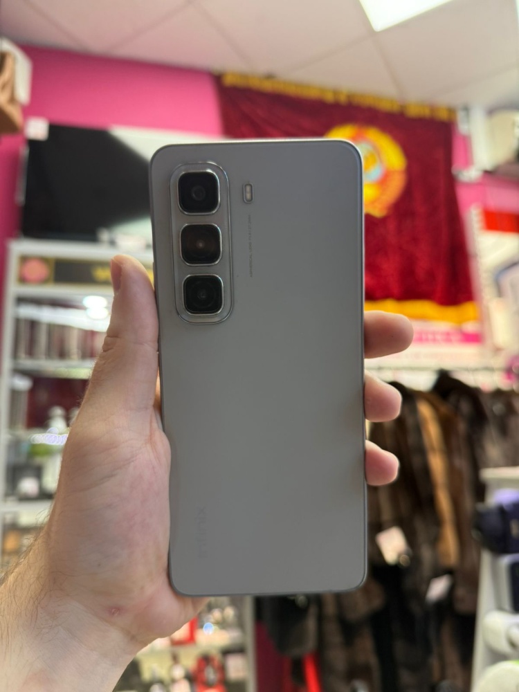 Мобильный телефон Infinix Hot 50 6/256