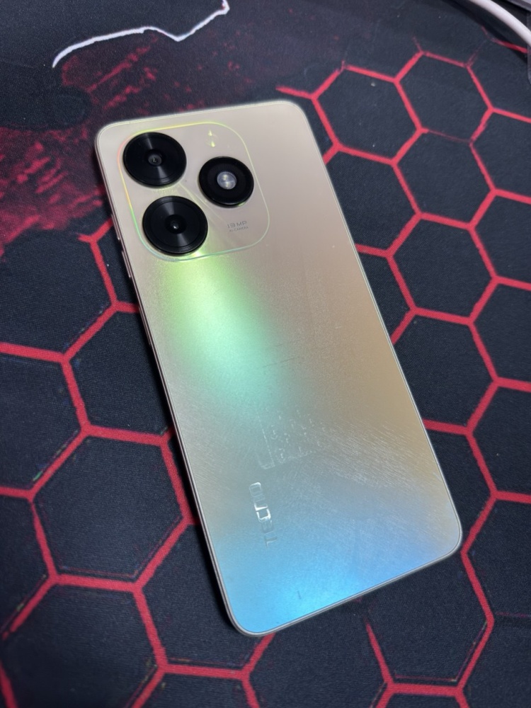 Мобильный телефон Tecno Spark GO 64гб