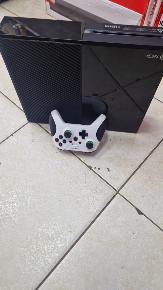 Игровая приставка XBOX ONE 500gb