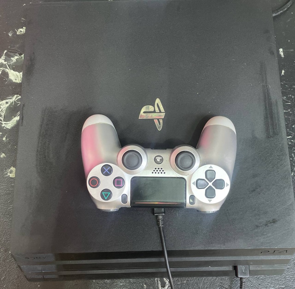 Игровая приставка Sony PlayStation 4 PRO 1Tb